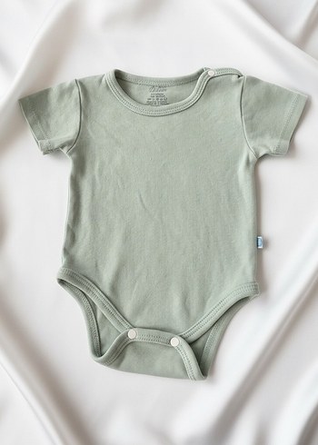 Pastel yeşil yarım kollu bebek body/zıbın - Görsel 2