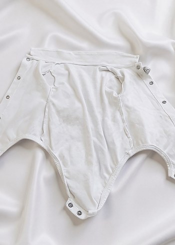 Düğmeli Beyaz Uzun Kollu Bebek Body - Görsel 5