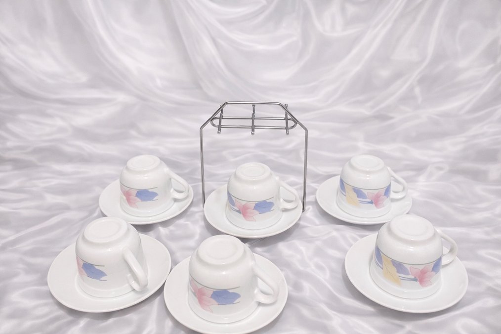 Pastel Desenli 6'lı Kahve Fincan Seti ve Metal Standı - Görsel 4