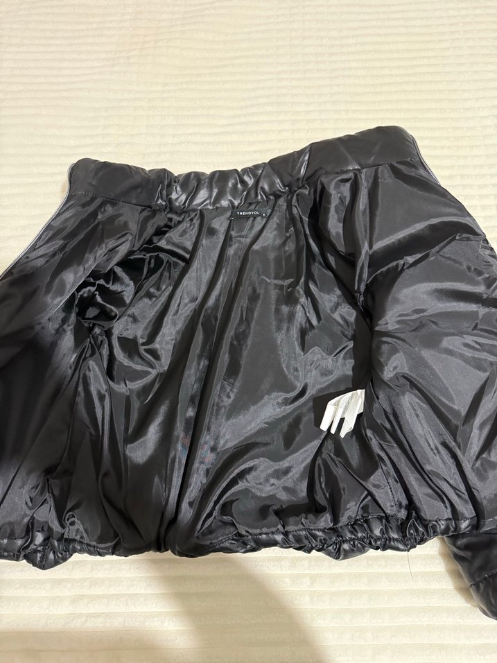 Siyah crop mont - Görsel 3