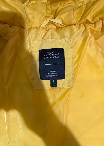 Sarı Kapüşonlu Fermuarlı Kadın Mont - Görsel 2