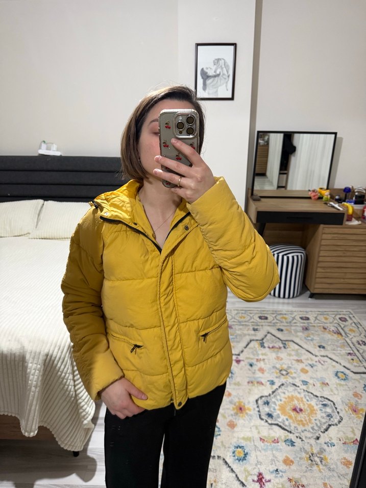 Sarı Kapüşonlu Fermuarlı Kadın Mont - Görsel 4