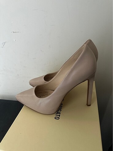 Nine West bej stiletto