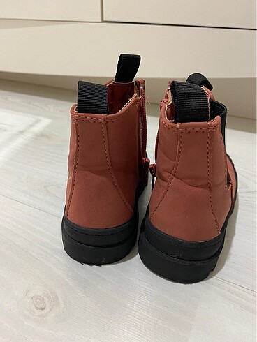 22 Beden H&M çocuk botu