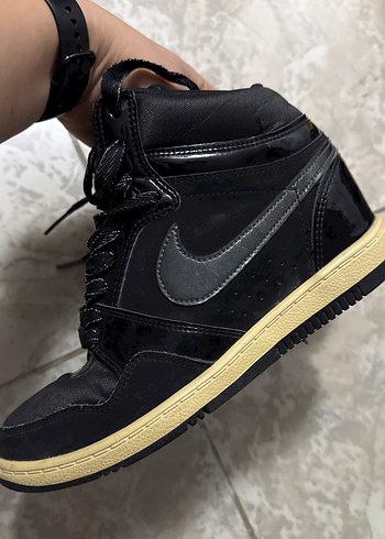 Nike Siyah Dolgu Topuklu Bağcıklı Kadın Spor Ayakkabı - Görsel 3