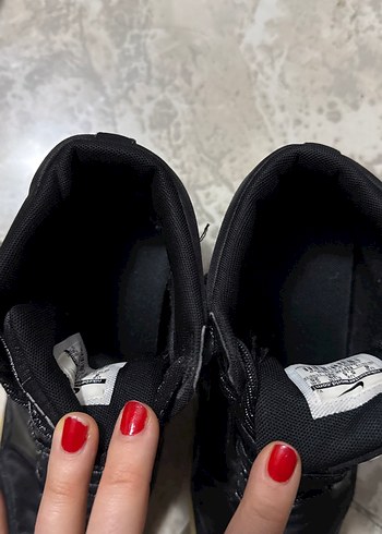 Nike Siyah Dolgu Topuklu Bağcıklı Kadın Spor Ayakkabı - Görsel 6