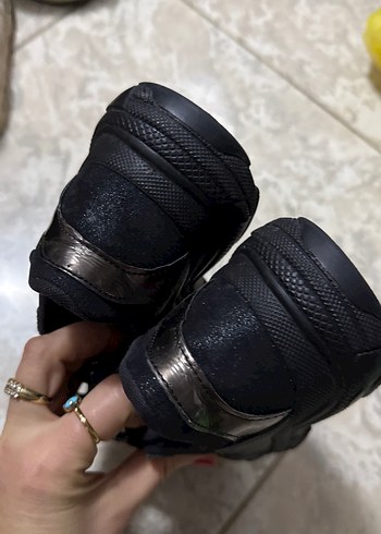 Siyah kız çocuk spor ayakkabı - Görsel 3