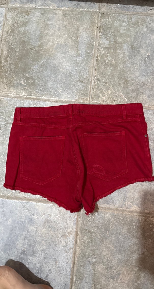 Kadın Koyu Kırmızı Mini Denim Şort - Görsel 4