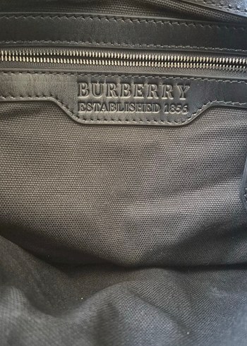 Burberry büyük boy çanta - Görsel 4