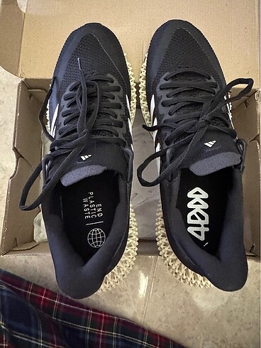 Adidas kutusunda sıfır