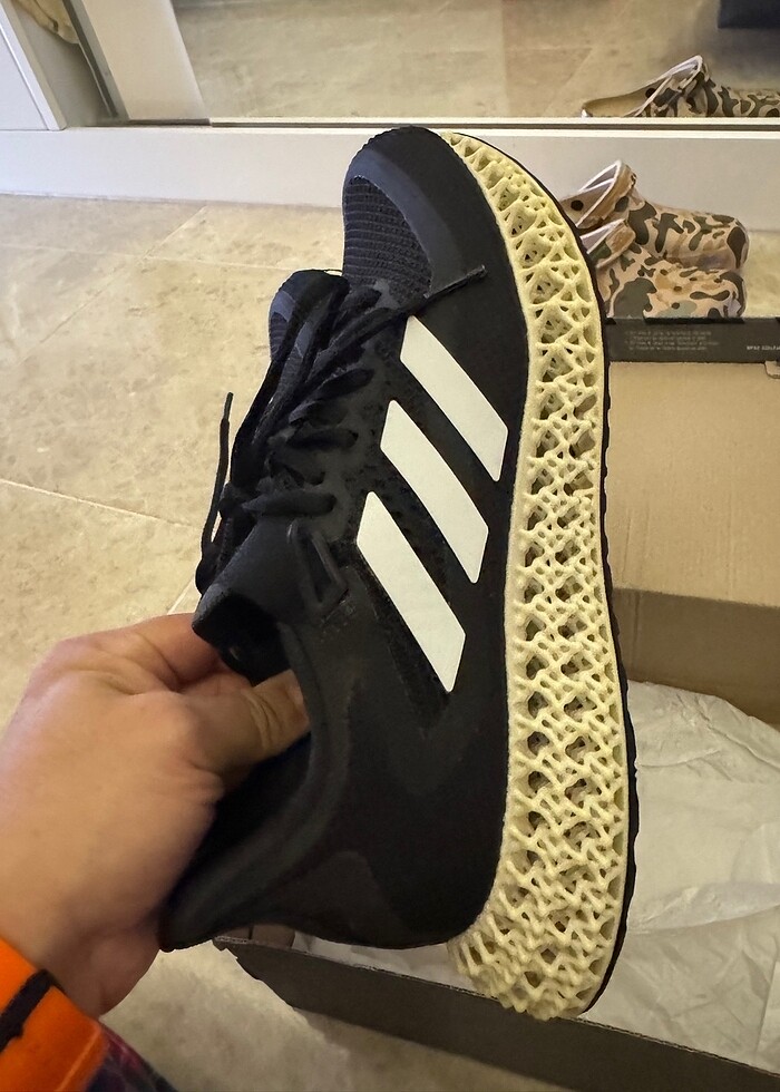 Adidas kutusunda sıfır - Görsel 2