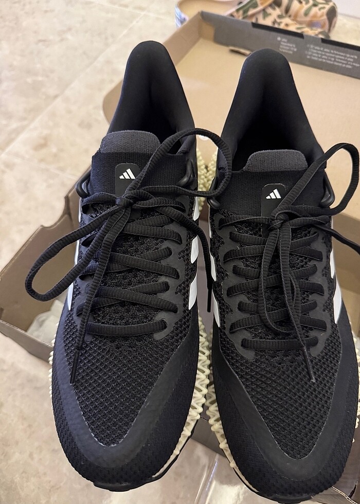 Adidas kutusunda sıfır - Görsel 5