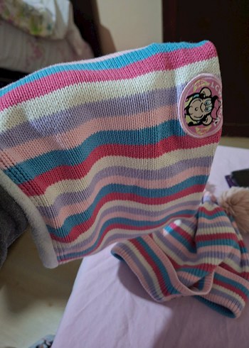 Çok Renkli Nakışlı Çocuk Bere ve Boyunluk - Görsel 3