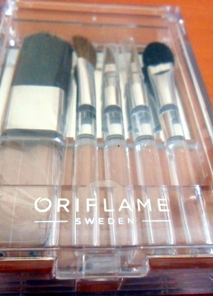 Oriflame Mini Çanta Boyu Makyaj Fırçası Seti