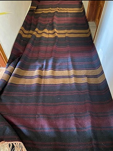 El dokuması kilim
