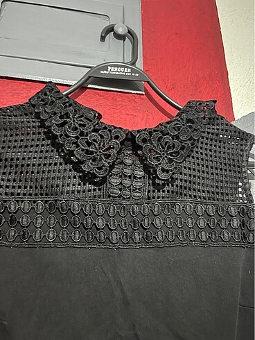 Mango Siyah dantel detaylı bluz