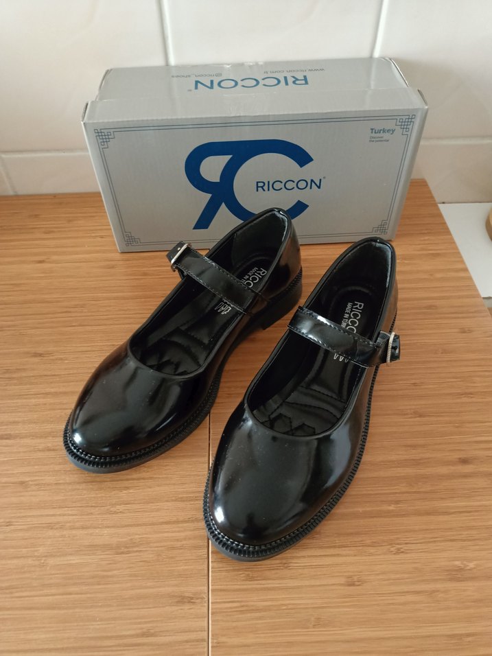 Siyah Rugan Tokalı Babet - Görsel 2