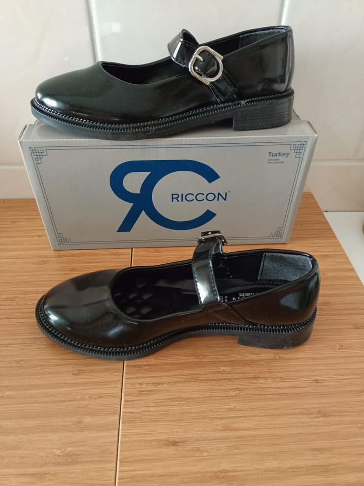 Siyah Rugan Tokalı Babet - Görsel 3