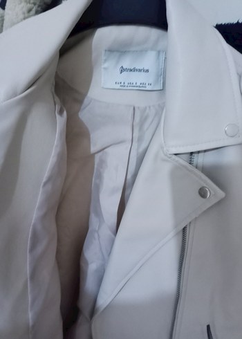 Stradivarius Beyaz Deri Kısa Kesim Kadın Ceket