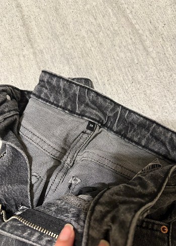 Gri Kadın Kot Pantolon Tüylü Detaylı - Görsel 2