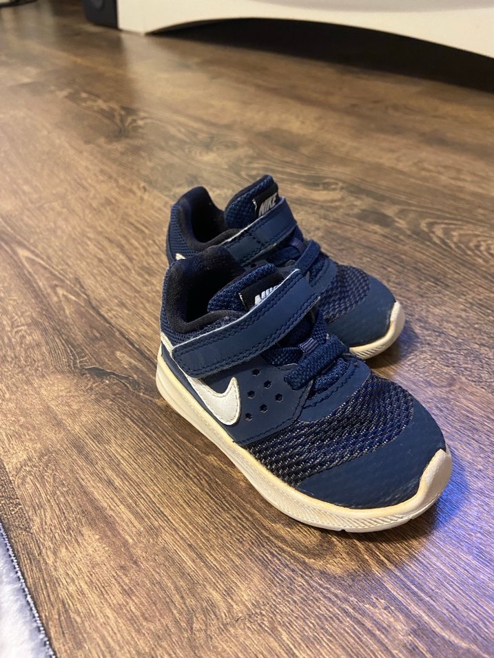 Nike Erkek Çocuk Lacivert Cırt Cırtlı Spor Ayakkabı - Görsel 3