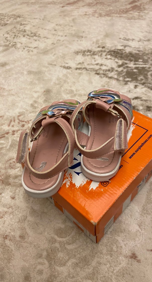 Kız Çocuk Pembe Nakışlı Tokalı Sandalet - Görsel 3