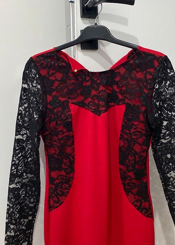 m Beden Dantel Detaylı Kırmızı Midi Gotik Elbise