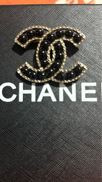 Chanel broş