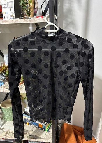 Siyah Puantiyeli Yüksek Yakalı Kadın Bluz - Görsel 2