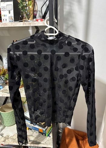 Siyah Puantiyeli Yüksek Yakalı Kadın Bluz - Görsel 3