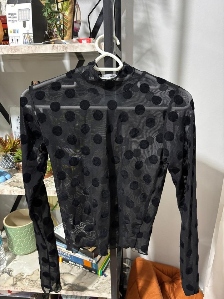 Siyah Puantiyeli Yüksek Yakalı Kadın Bluz - Görsel 3