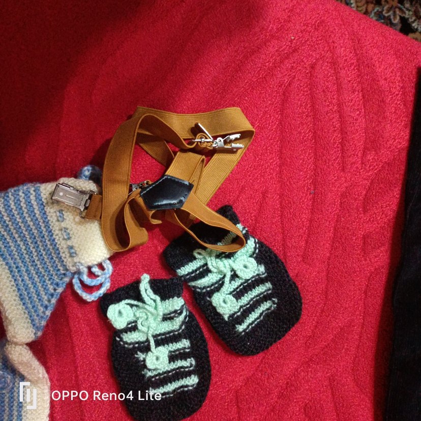 Renkli Nakışlı Erkek Bebek Örgü Patik - Görsel 2