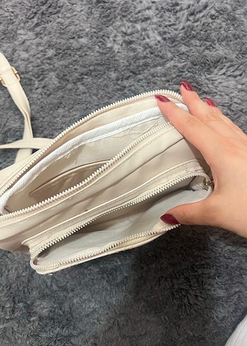 Beyaz Fermuarlı Kadın Çanta - Görsel 2