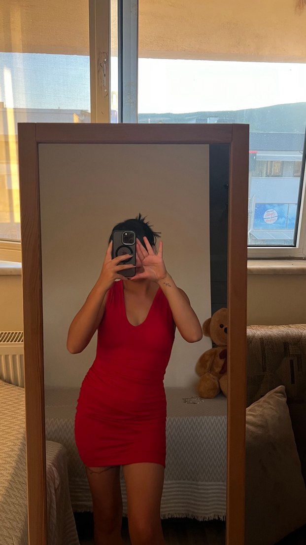 Kırmızı V Yaka Kolsuz Mini Elbise - Görsel 2