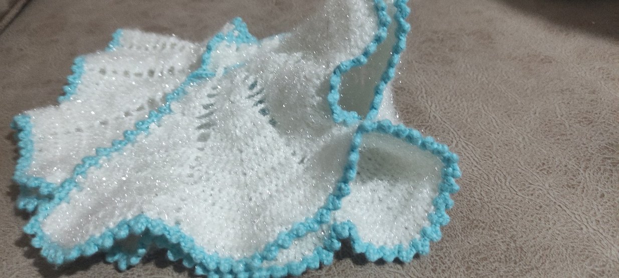 Nakışlı Beyaz Parlak oyuncak Bebek Önlüğü - Görsel 2