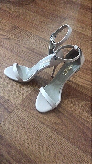 İnce topuk stiletto 38