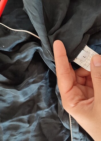 l Beden Saten siyah pijama üstü