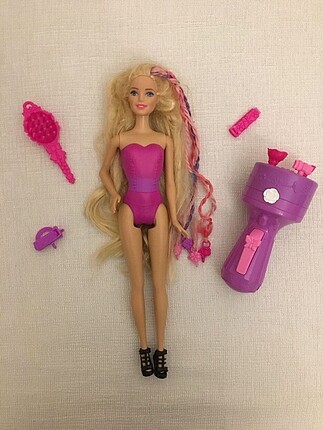 Uzun saçlı Barbie