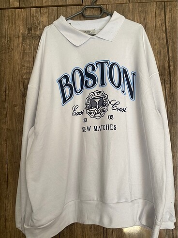 Sweatshirt