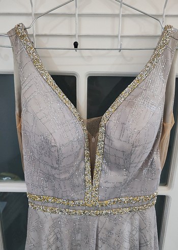 Gri V Yakalı Uzun Abiye Elbise - Görsel 4