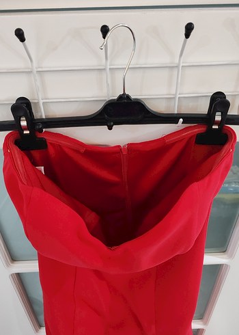 Kırmızı Drapeli Uzun Abiye Elbise - Görsel 3