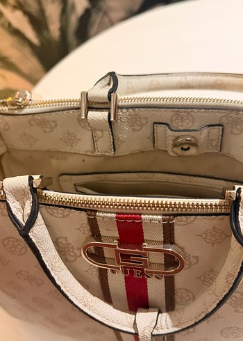 Orijinal Guess Beyaz Deri Kadın Omuz Çantası - Görsel 6