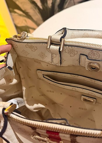 Orijinal Guess Beyaz Deri Kadın Omuz Çantası - Görsel 5