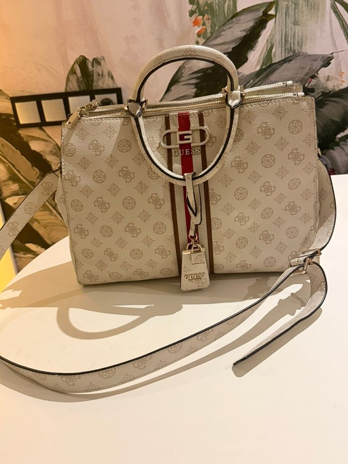 Orijinal Guess Beyaz Deri Kadın Omuz Çantası - Görsel 4