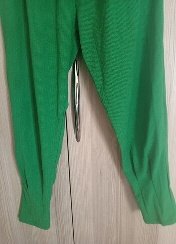 m Beden Yeşil pantolon