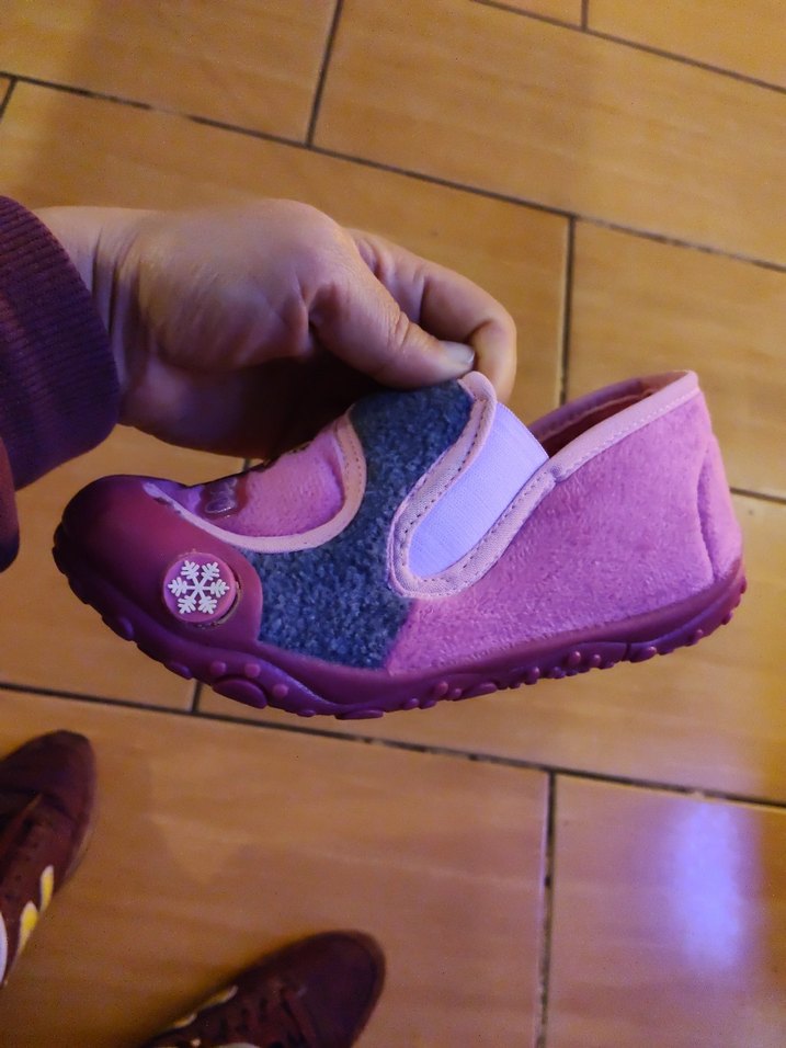 Kız Çocukları için Pembe Sıcak Terlikler - Görsel 2