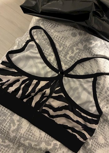 Siyah Beyaz Zebra Desenli Spor Sütyeni - Görsel 2