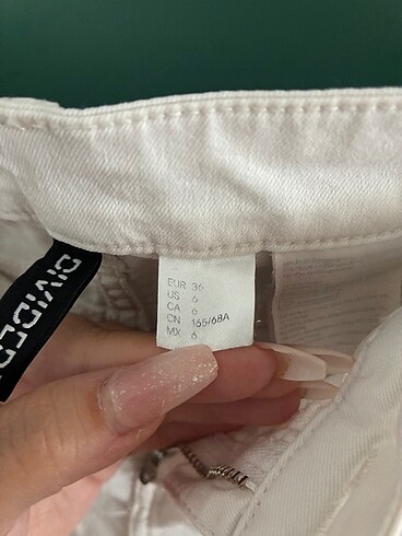 s Beden H&M beyaz mini şort