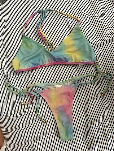 Renkli bikini