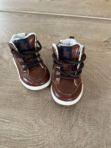 H&M Bebek Bot